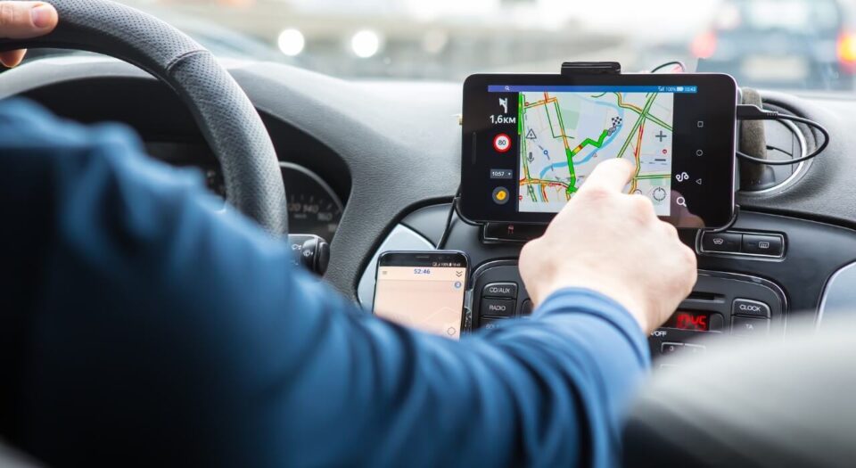 Can I Install a GPS System in My Dashboard Aftermarket