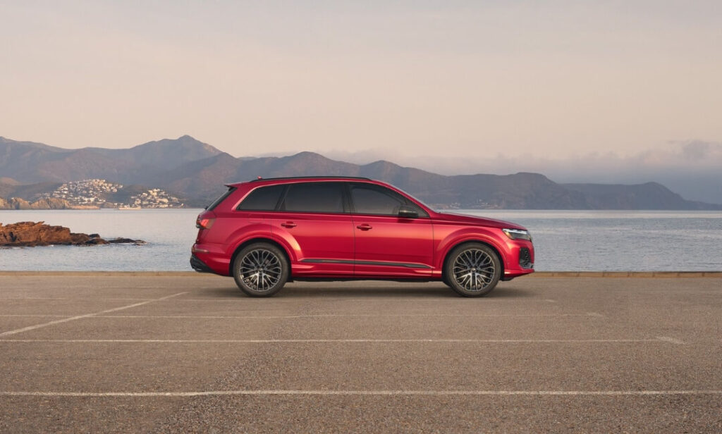 2025 Audi SQ7