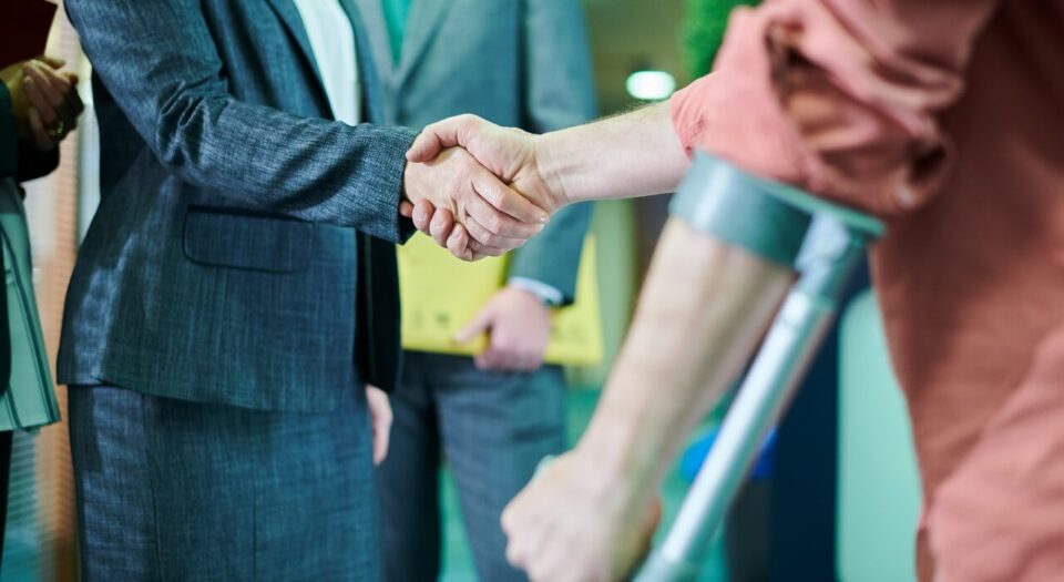 How Personal Injury Lawyers Help Truck Accident Victims Deal With Legal Challenges