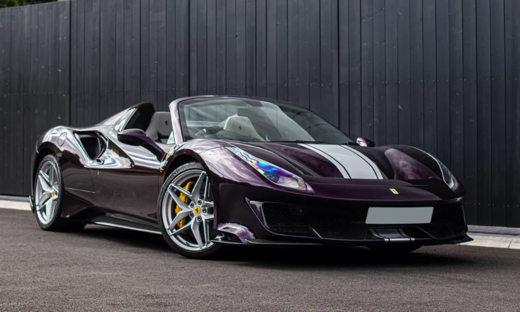 Viola Hong Kong Ferrari 488 Pista