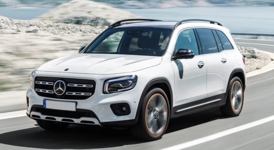Why the White Mercedes-Benz SUV Symbolizes True Elegance